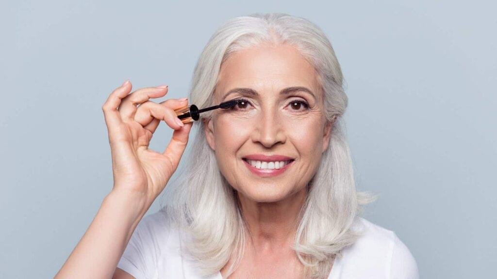 15 Make-Up Tips For The Older Women